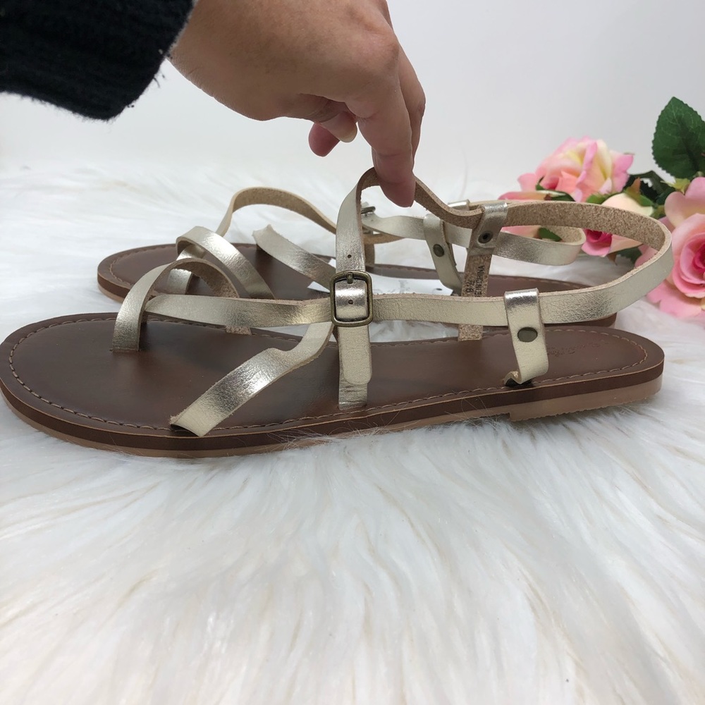 Universal Thread Women Lavinia Strap gold Sandals - Picture 4 of 6